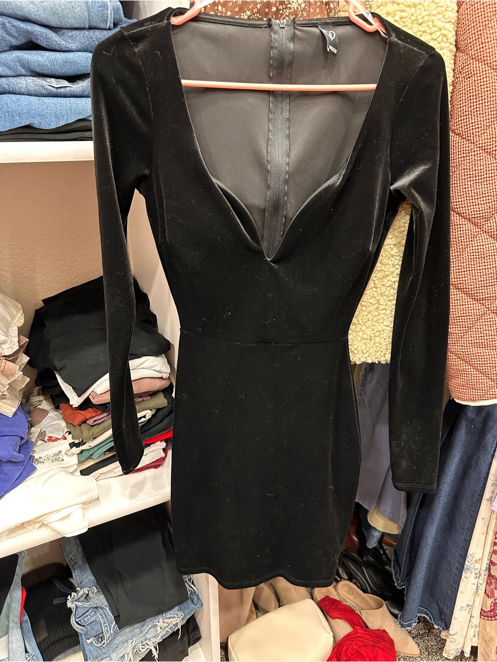 Windsor Black Velvet Long-Sleeve Mini Dress